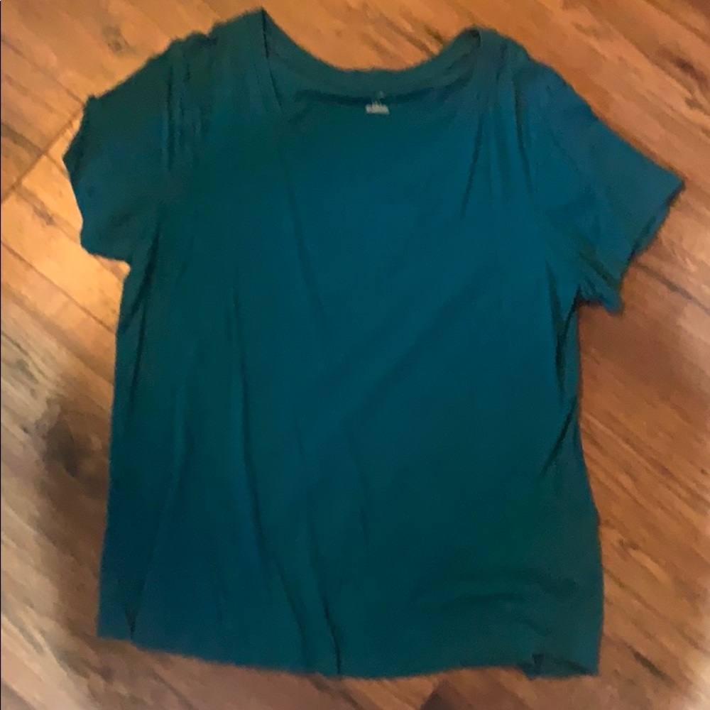 Tee
